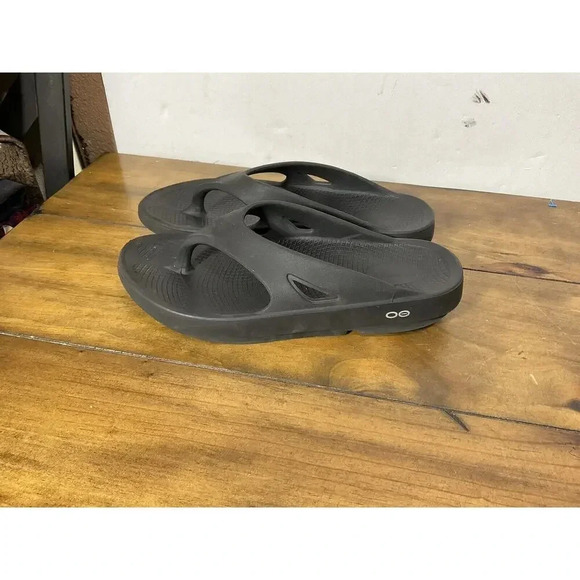 Oofos Ooriginal Unisex Recovery Flip Flop Sandals Mens 10 Womens 12 Matte Black - Picture 2 of 8